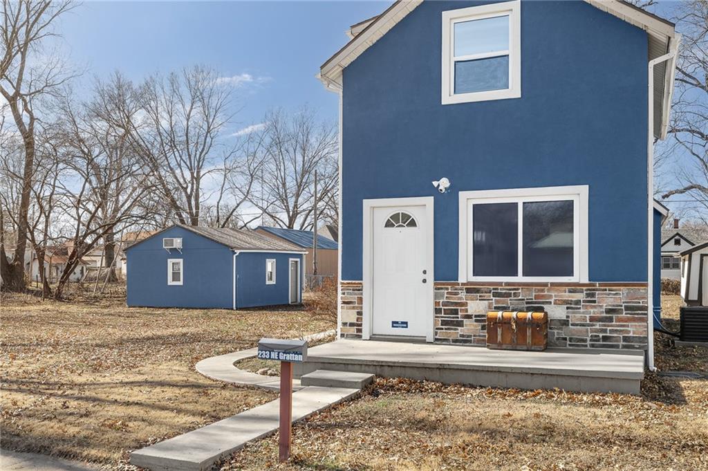 233 NE Grattan St, Topeka, KS 66616