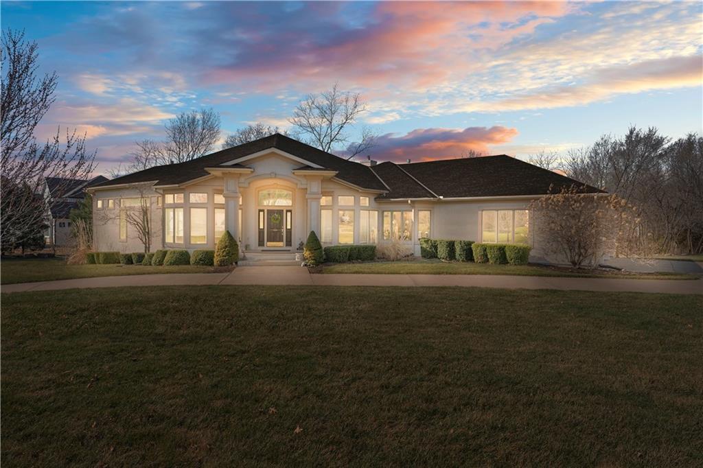 6402 Warwick St, Shawnee, KS 66218