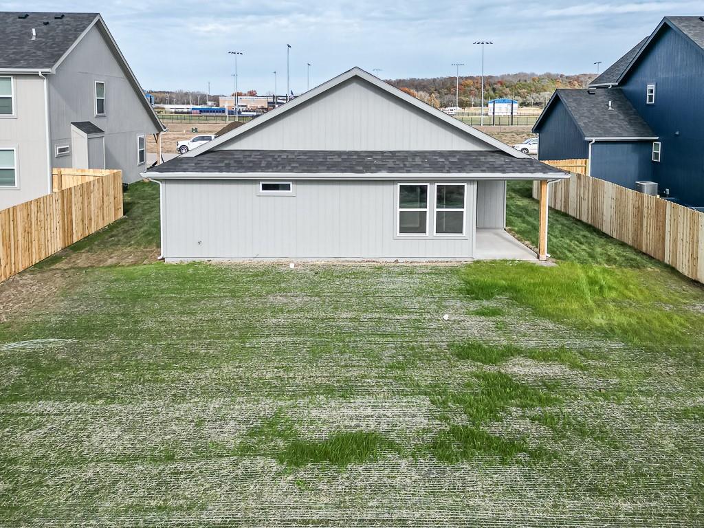 1006 2nd St, Perry, KS 66073