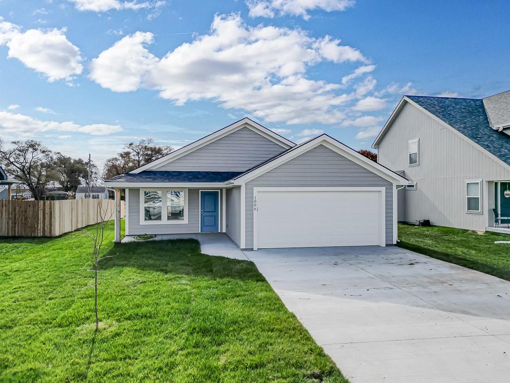 1006 2nd St, Perry, KS 66073