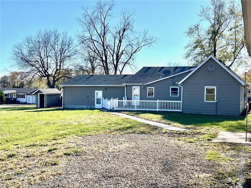 518 Pine St, Nortonville, KS 66060