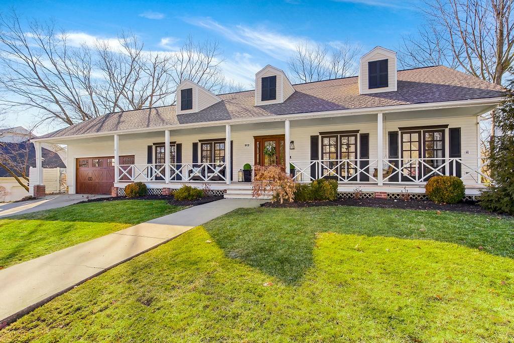912 Wildbriar Dr, Liberty, MO 64068