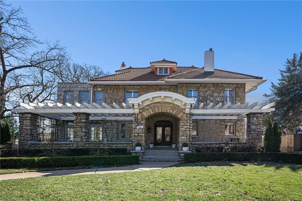 901 W 38th St, Kansas City, MO 64111