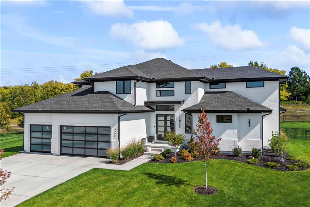 9303 W 167th Ter, Overland Park, KS 66085