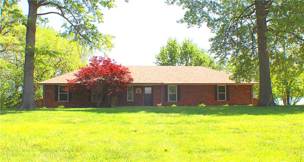 20925 County Road 306 Rd, St Joseph, MO 64505