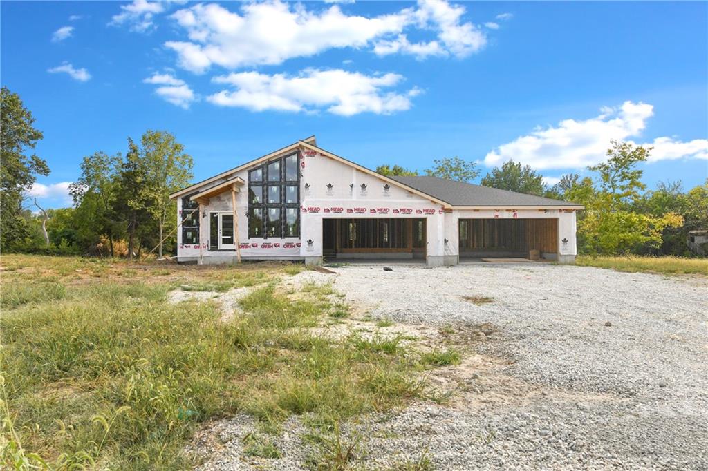 30203 E Norris Ct, Grain Valley, MO 64029