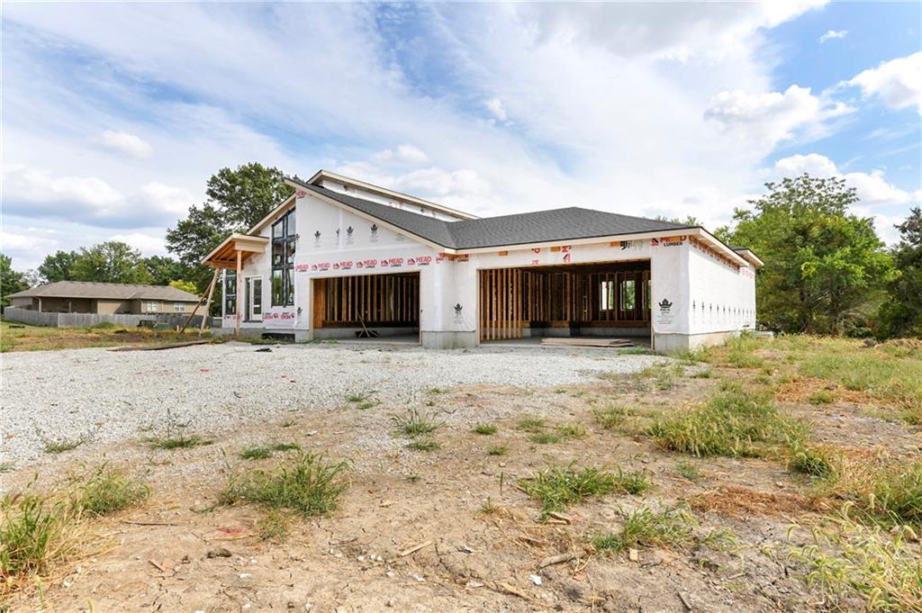 30203 E Norris Ct, Grain Valley, MO 64029