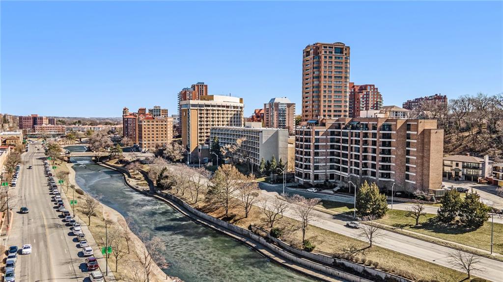 433 Ward Pw #7E, Kansas City, MO 64112