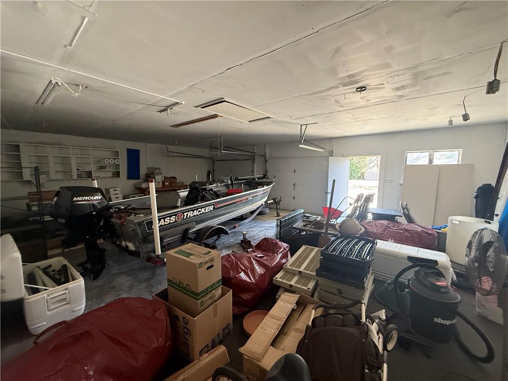 2002 W Main St, Greenwood, MO 64034