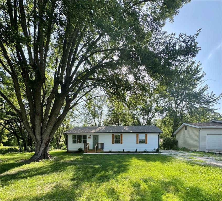 208 S Race St, Leeton, MO 64761