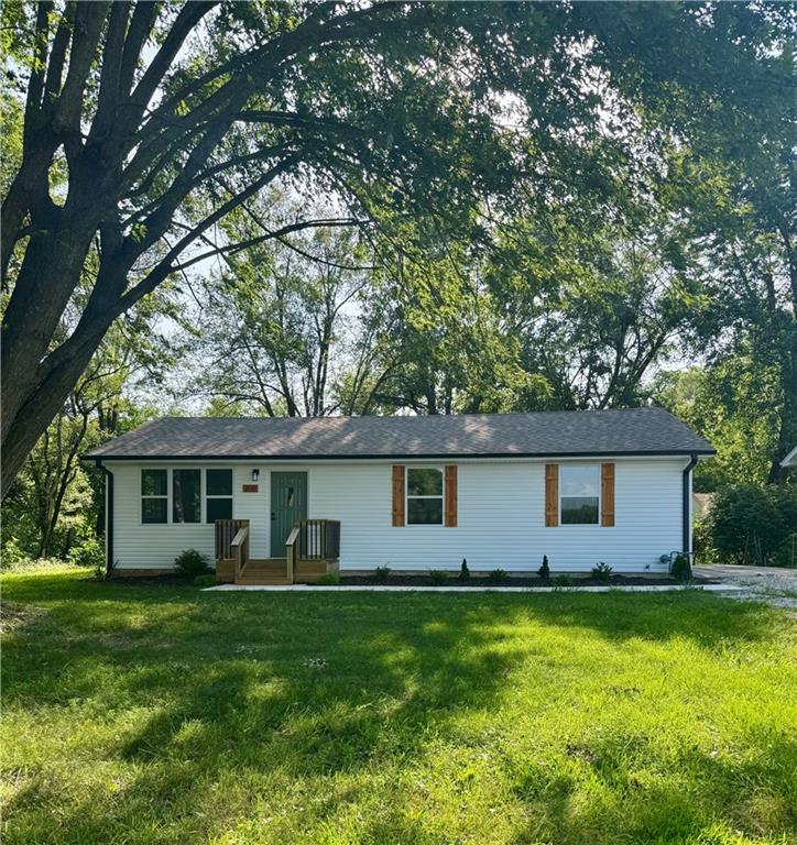 208 S Race St, Leeton, MO 64761