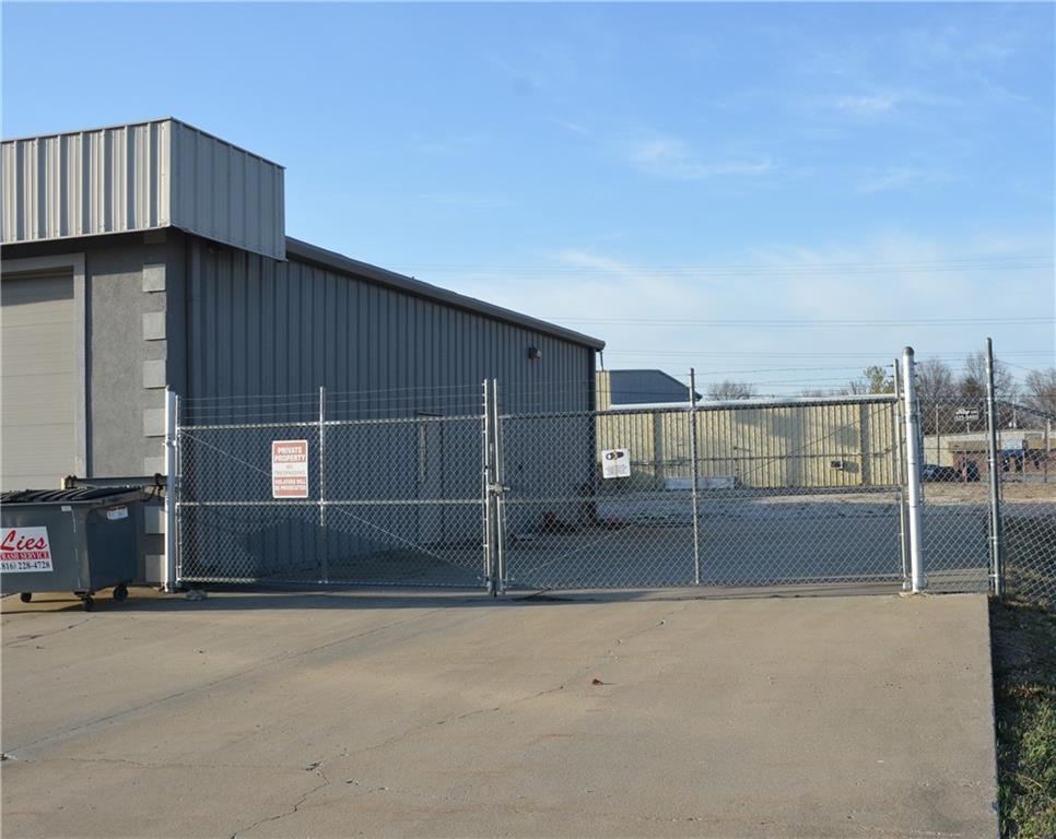 2929 E Us Highway 40 Hw, Blue Springs, MO 64015