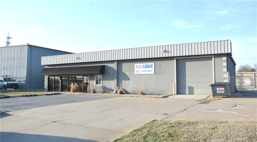 2929 E Us Highway 40 Hw, Blue Springs, MO 64015