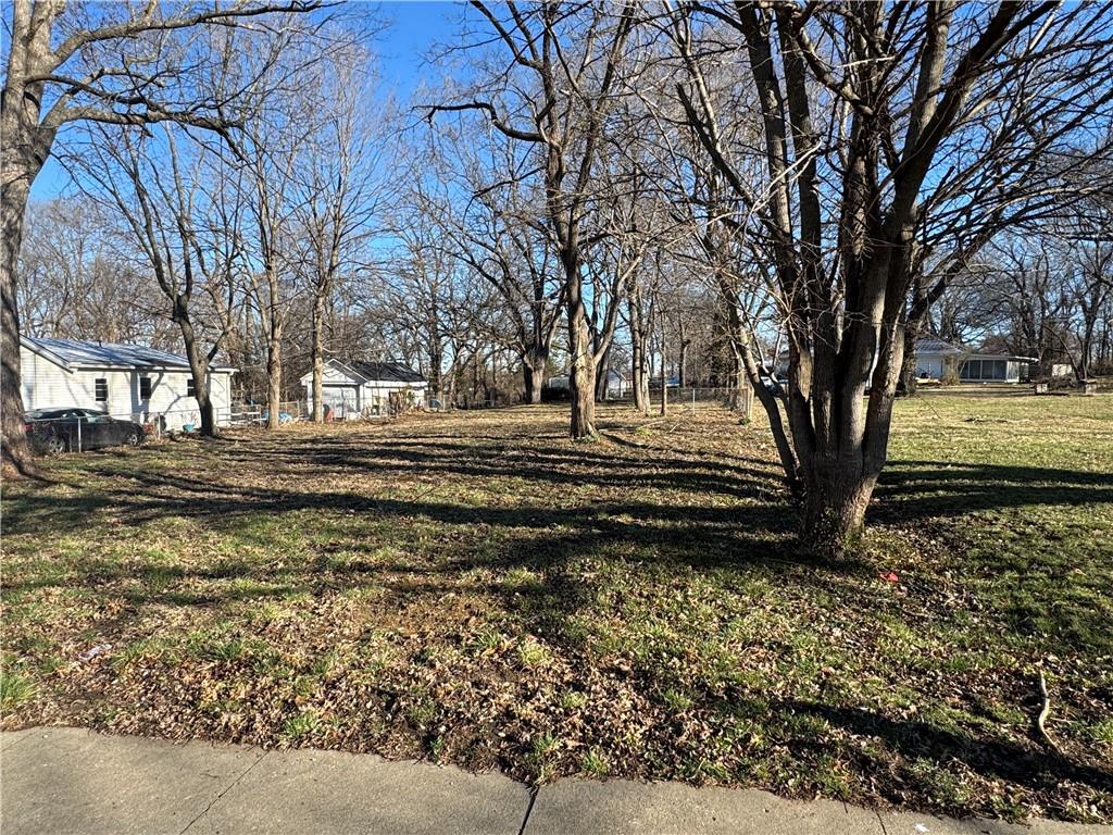 712 W Charles St, Independence, MO 64055