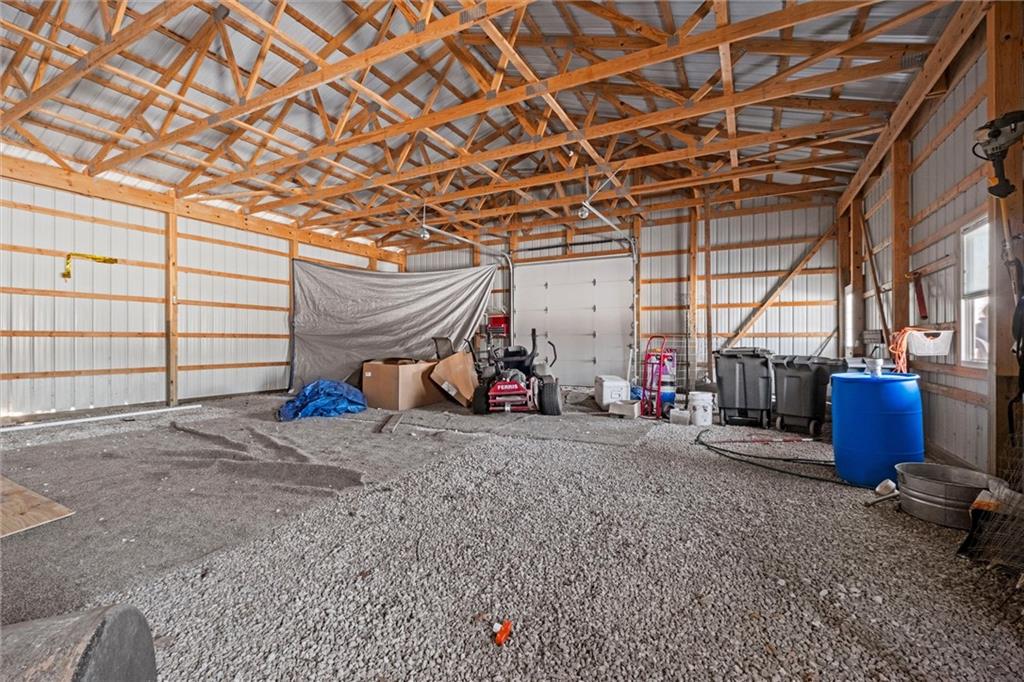 21335 Country Place Ln, Bucyrus, KS 66013