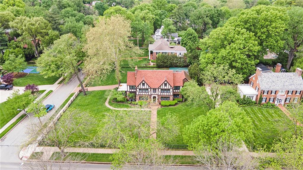 5760 Ward Pw, Kansas City, MO 64113