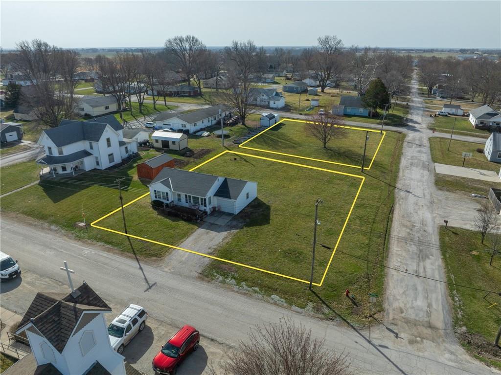 202 E Middle St, Hamilton, MO 64644