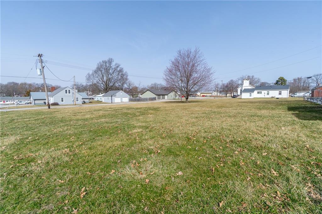 202 E Middle St, Hamilton, MO 64644