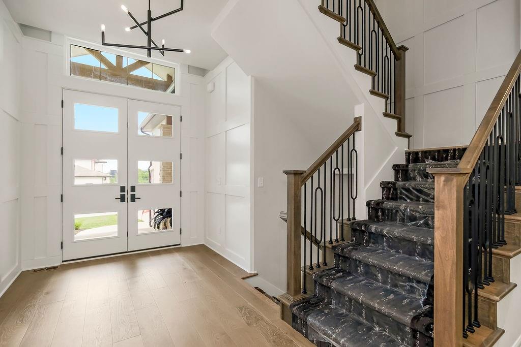2620 NE Woodland Oak Dr, Lee's Summit, MO 64086