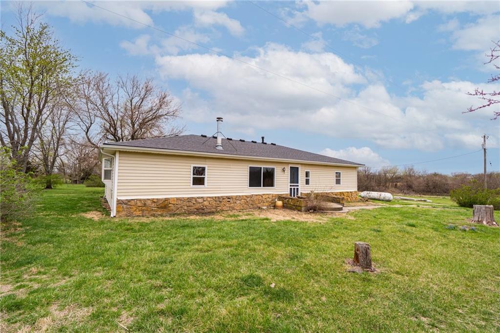 784 Woodson Rd, Overbrook, KS 66524