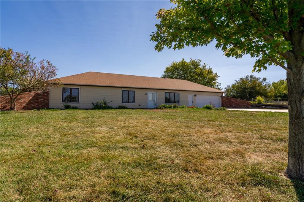 17076 S Shawnee Heights Rd, Overbrook, KS 66524