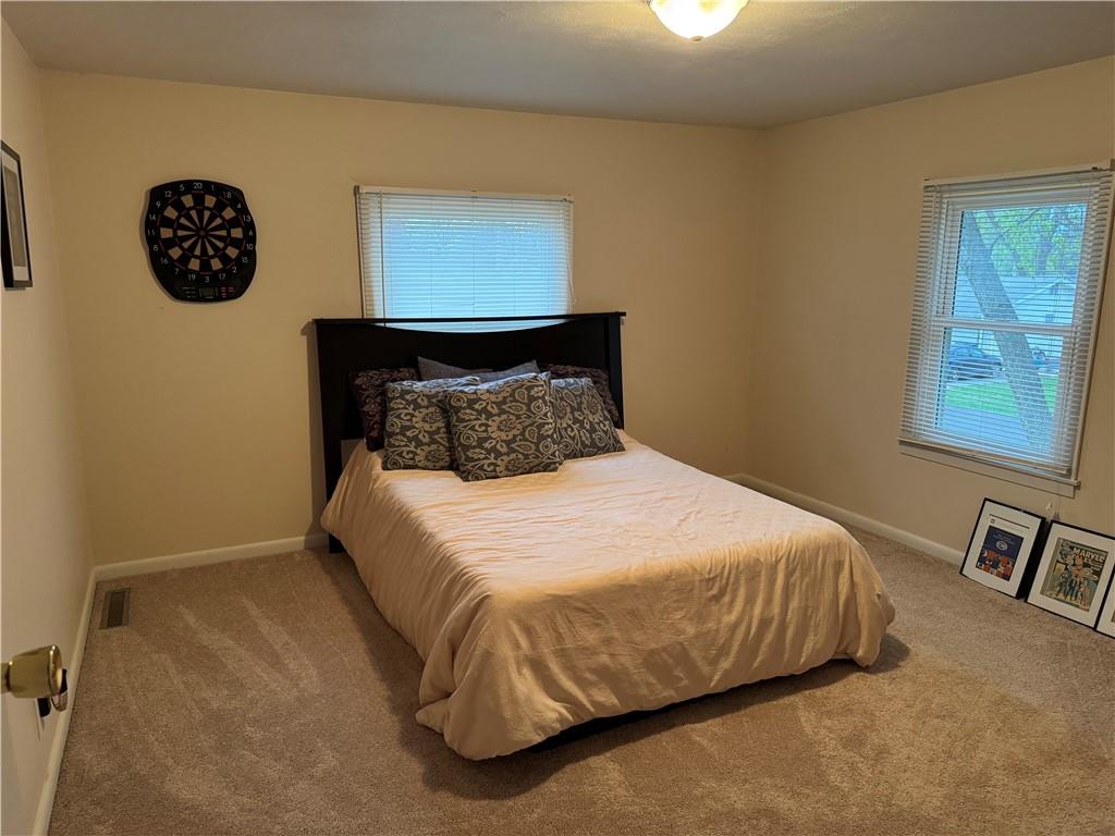 601 Skyline Dr, Brookfield, MO 64628
