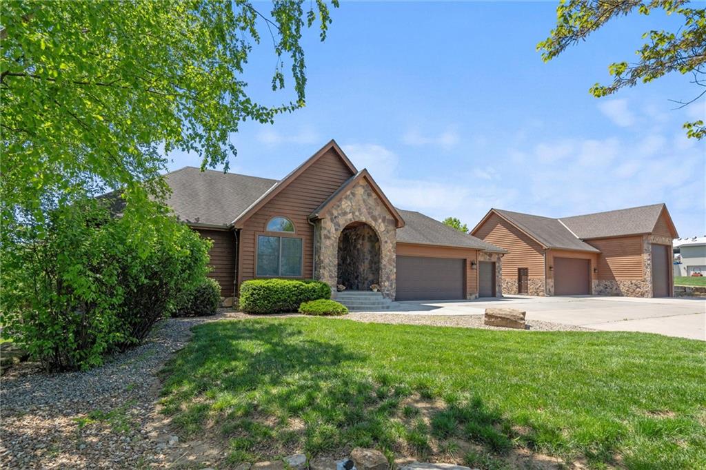 14855 Prairie Crossing, Leavenworth, KS 66048