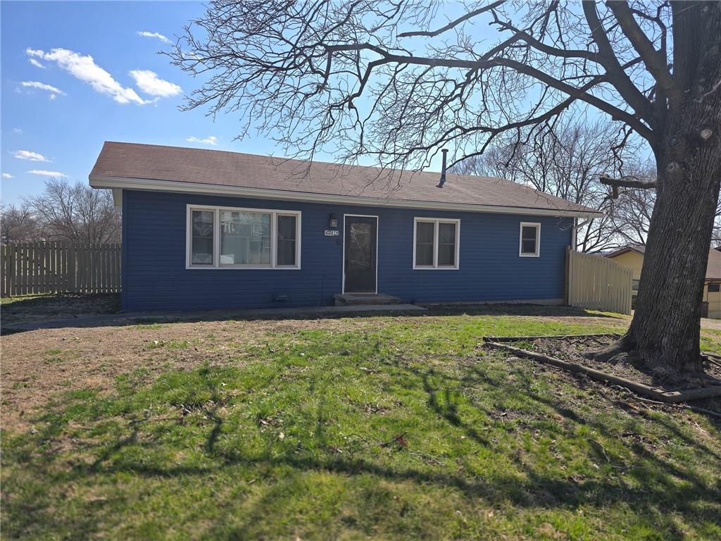 4 W 8th St, Grant City, MO 64456