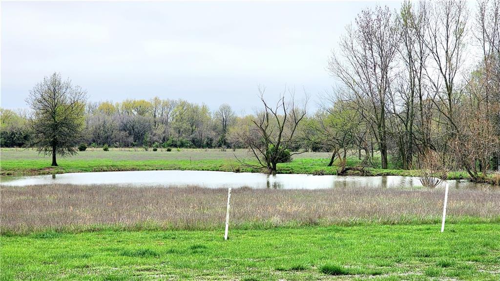 526 E 580th Ave, Pittsburg, KS 66762