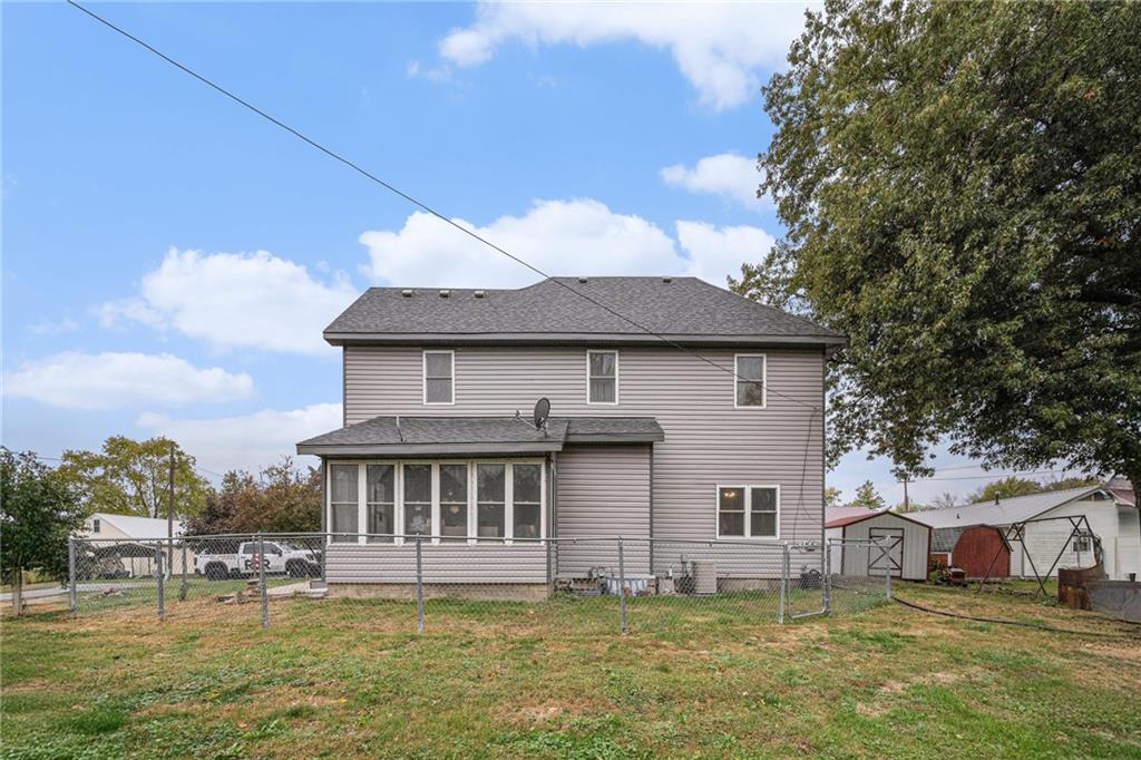 705 E 6th St, Trenton, MO 64683