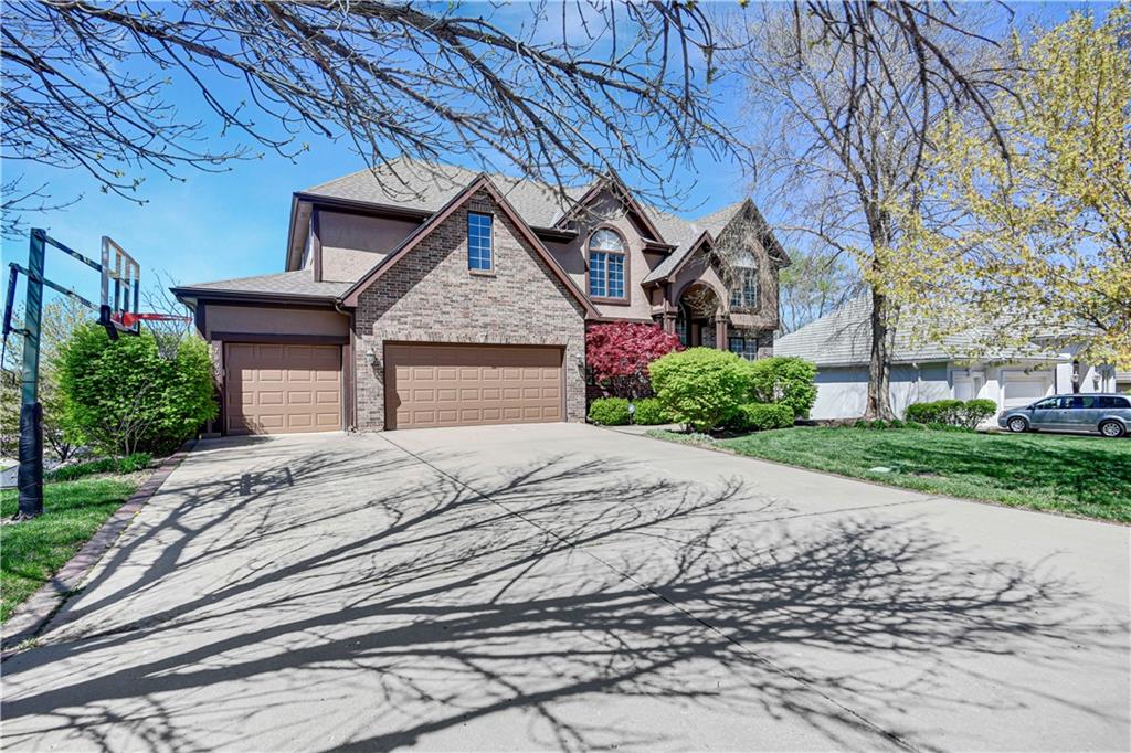 7800 Alden Rd, Lenexa, KS 66216