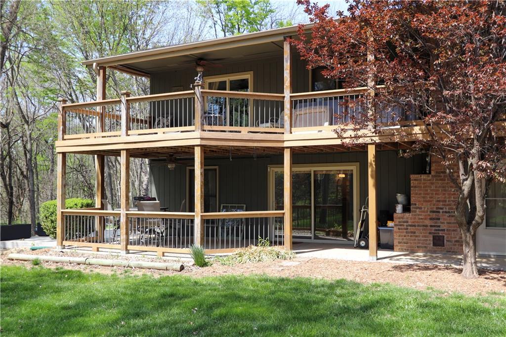 21150 Country Place Ln, Bucyrus, KS 66013