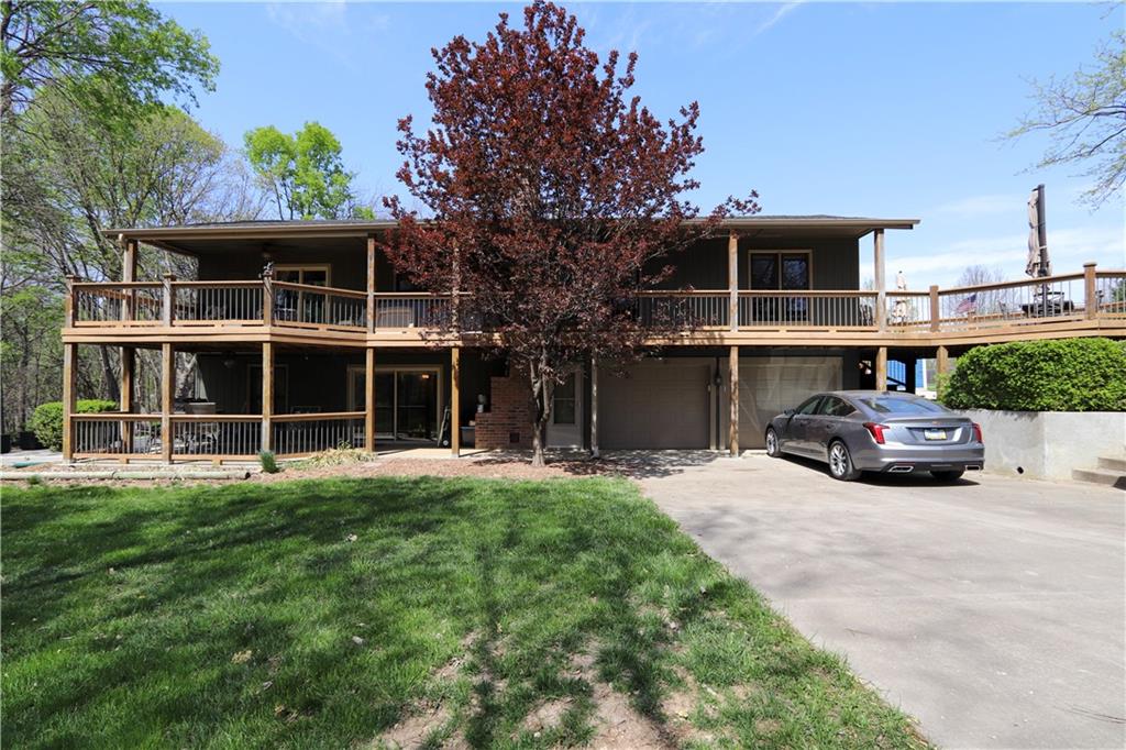 21150 Country Place Ln, Bucyrus, KS 66013