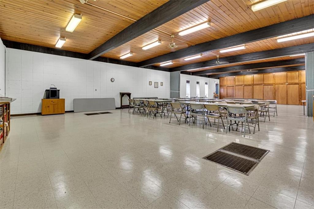 17200 E 39th St, Independence, MO 64055