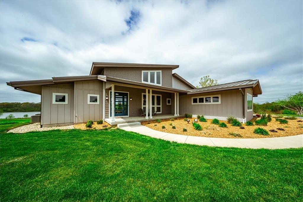 15267 161st St, Bonner Springs, KS 66012