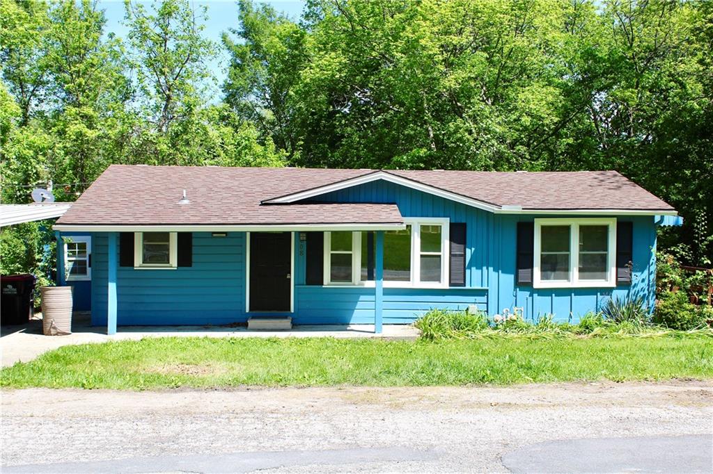 608 Walnut St, Greenwood, MO 64034