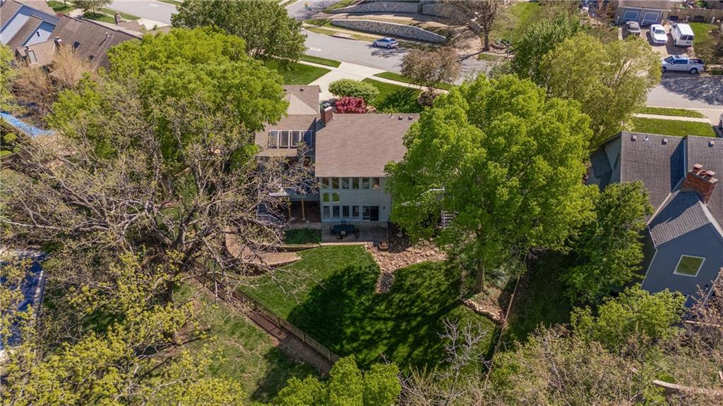 10808 W 109th St, Overland Park, KS 66210