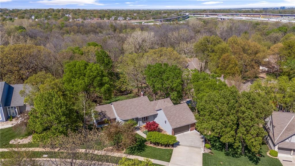 10808 W 109th St, Overland Park, KS 66210