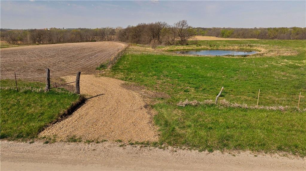 Northwest Old Cemetery Rd, Stewartsville, MO 64490