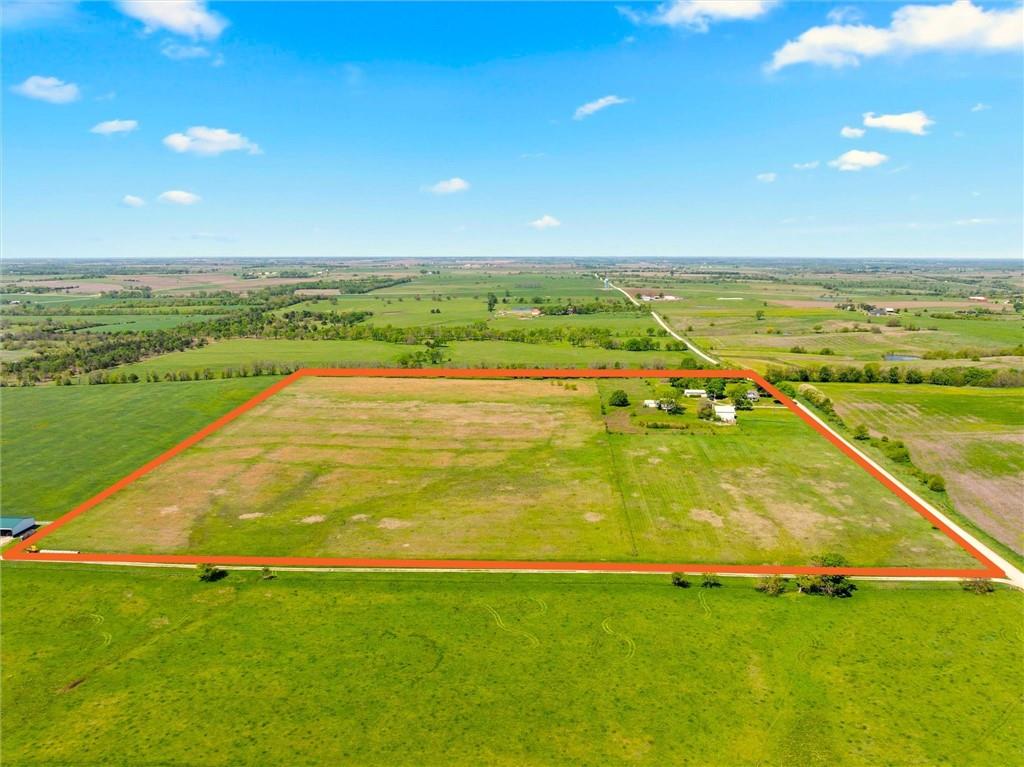 657 N 400 Rd, Overbrook, KS 66524