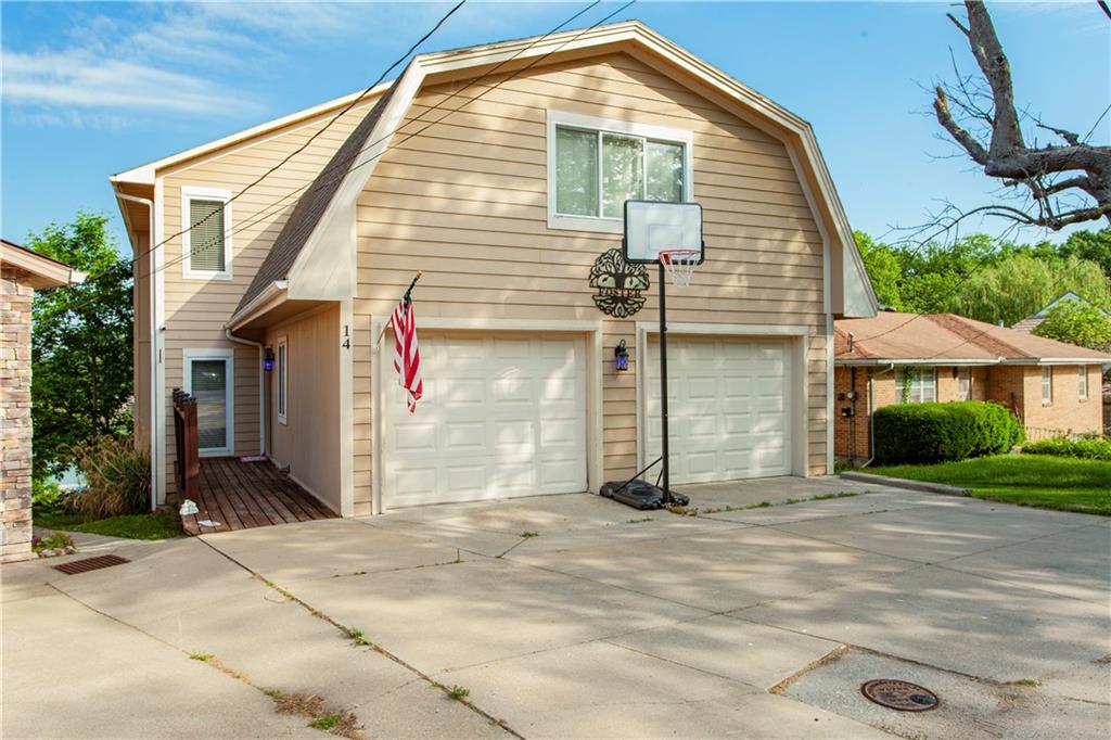 14 Emerald Shore Dr, Lake Tapawingo, MO 64015