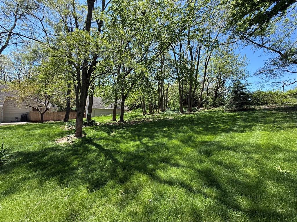 12 Chadwick Ln, Country Club, MO 64506