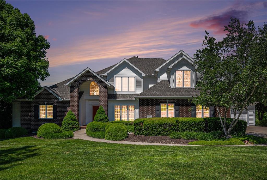 10112 Lakeview Cir, Liberty, MO 64068
