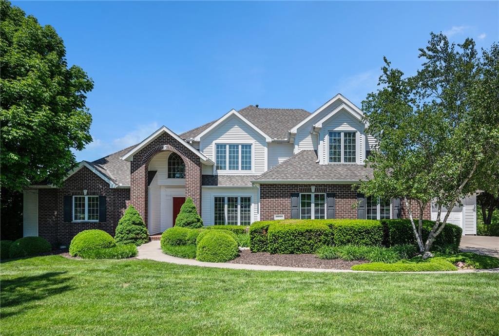 10112 Lakeview Cir, Liberty, MO 64068