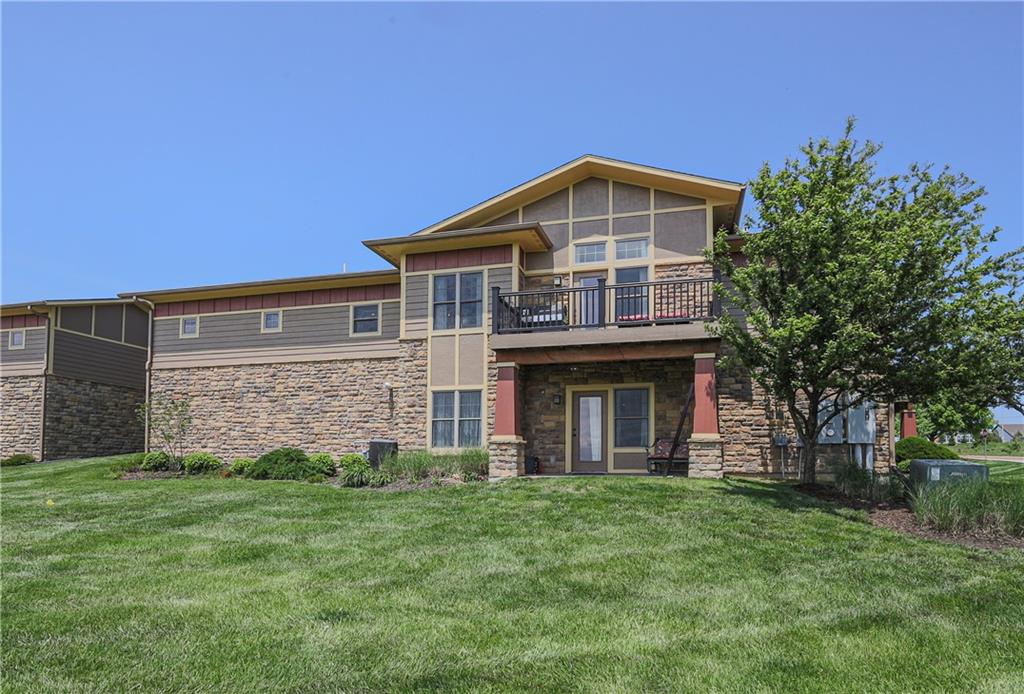 3911 W 159th Ter, Overland Park, KS 66085
