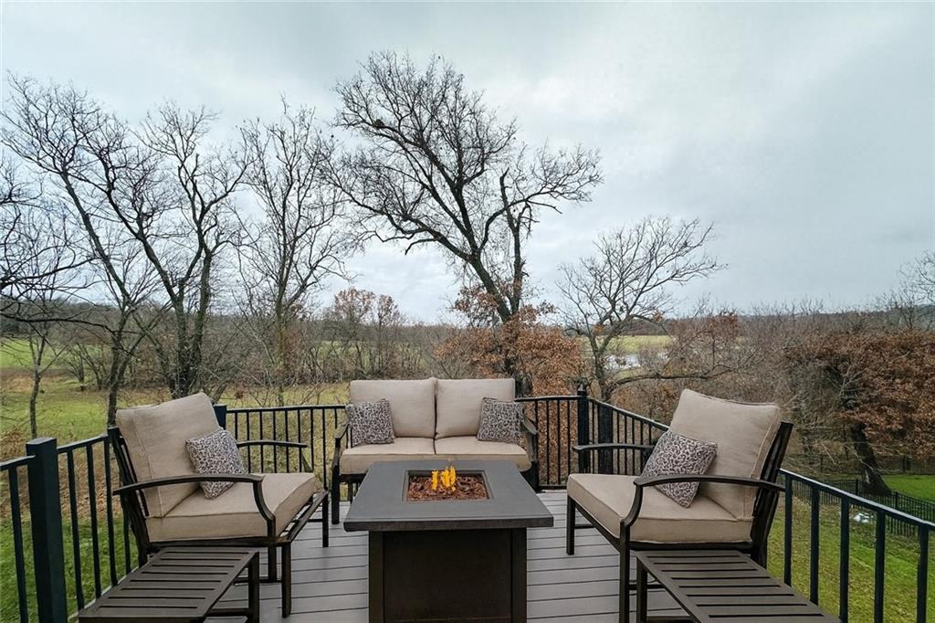 202 E Maple St, Lone Jack, MO 64070