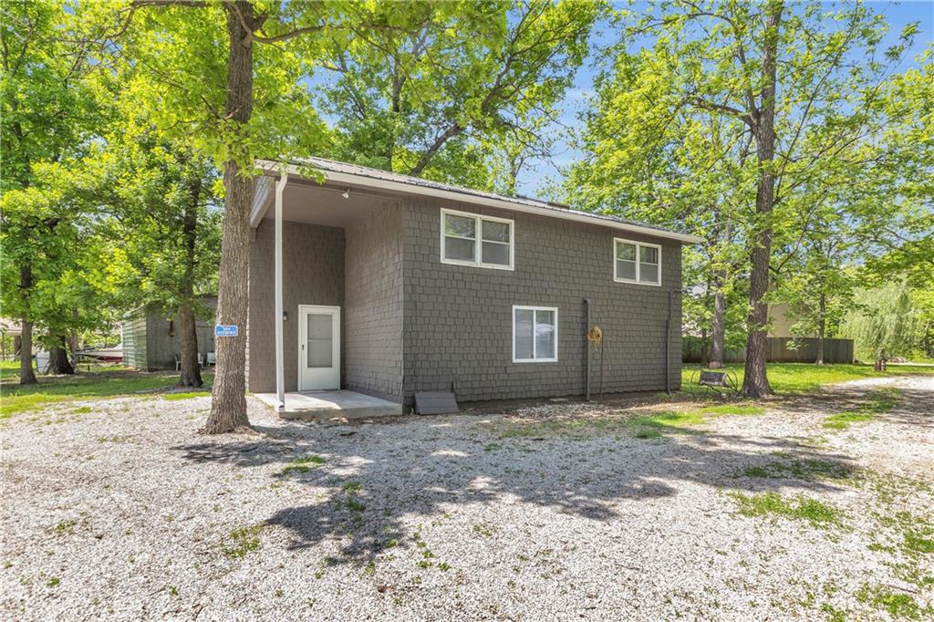 34 Agnes Ln, Lacygne, KS 66040