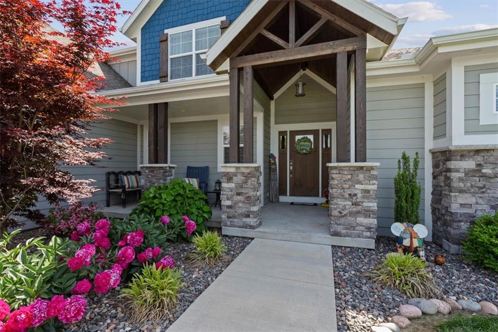 30307 Woodland Dr, Pleasant Hill, MO 64080