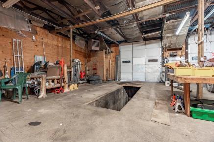 2803 SW Lower Lake Rd, St Joseph, MO 64504