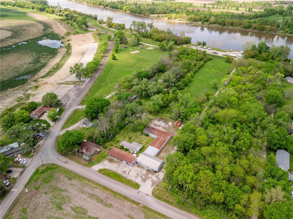 2803 SW Lower Lake Rd, St Joseph, MO 64504